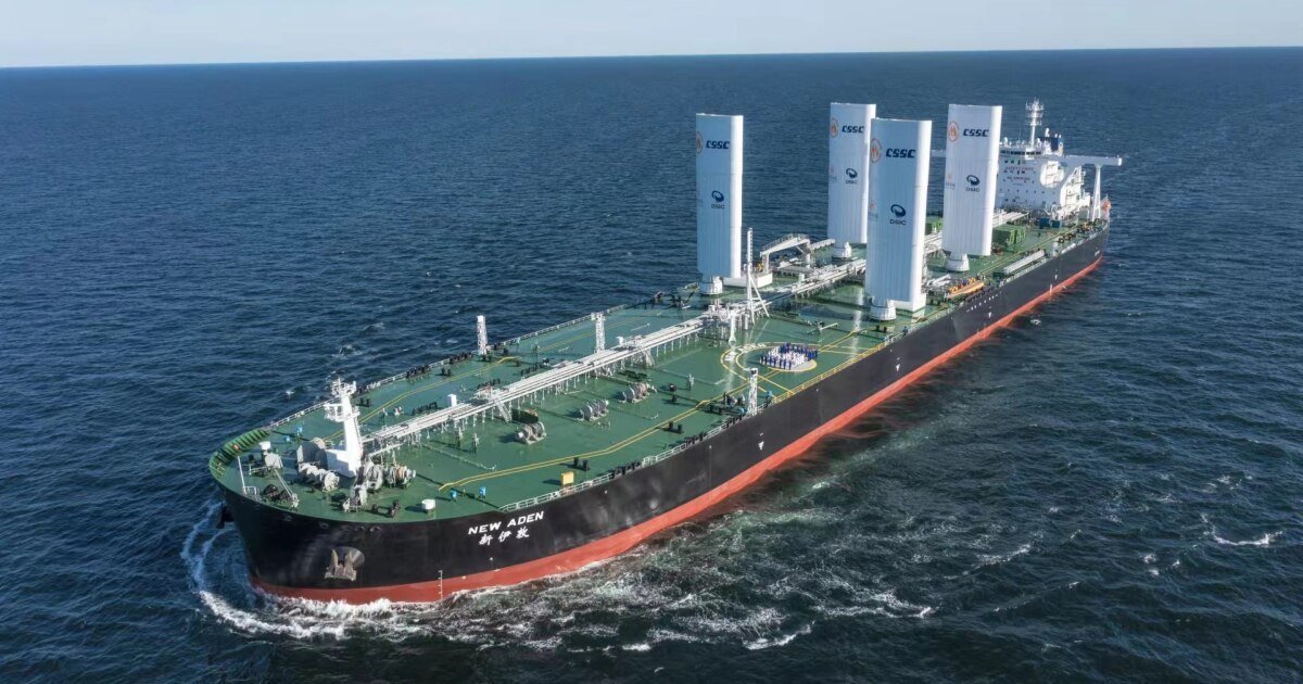 Giant supertanker uses 9.8% less fuel thanks to 130-foot sails