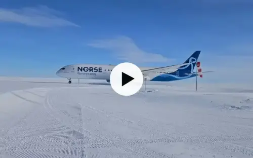 The first landing of a Boeing 787 in Antarctica will blow your mind