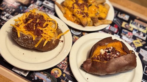 Turn Texas Roadhouse's Baked Potato Into A Saucy Meal With This Menu Hack