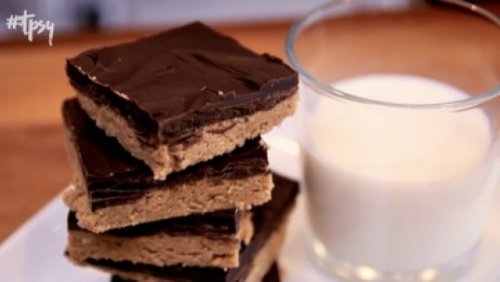 These No-Bake Chocolate Peanut Butter Bars With Wow at Your Next Party