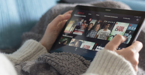 Netflix change officiellement ses règles de partage de comptes