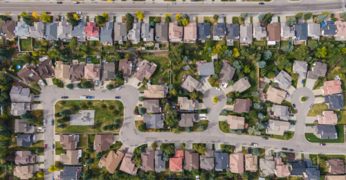 Les non-Canadiens ne pourront plus acheter certaines propriétés à partir de 2023