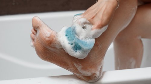 The Correct Way To Wash Your Feet In The Shower   