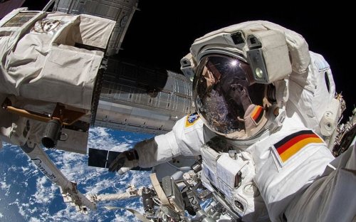 Selfies from outer space: Self-portraits by astronauts and robots far from Earth
