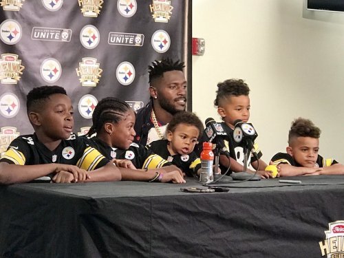 Antonio Brown claps back after ex demands he pay her rent