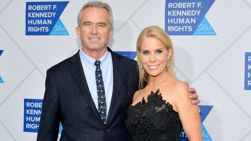 The Story Behind Cheryl Hines' Marriage To Robert Kennedy Jr. 