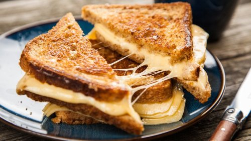This Is The Easiest Recipe For Making A Grilled Cheese In The Air Fryer