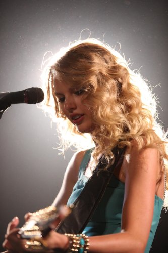 There is no precedent for what Taylor Swift is doing