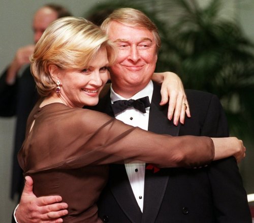 Mike Nichols, Urbane Director Loved by Crowds and Critics, Dies at 83 (Published 2014)