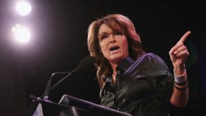 Sarah Palin Returns to NYC Restaurant 2 Days After Testing Positive for Covid