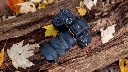 APS-C cameras, lenses and gear