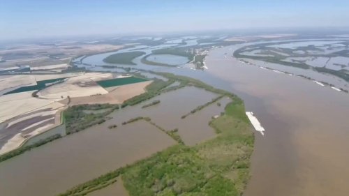 US: Aerial Footage of Flooded Area Around Mississippi River
