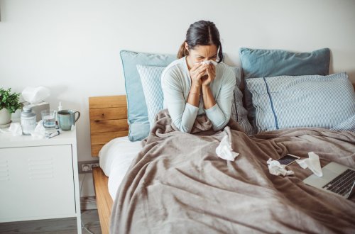 Are Sinus Infections Contagious? A Doctor Answers
