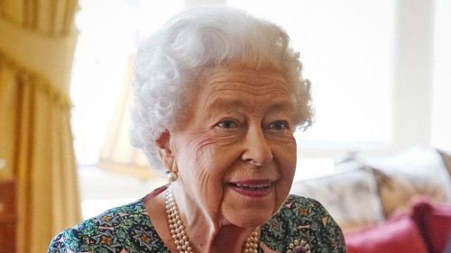 Gossip Site Claims Queen Elizabeth Is Dead, Doubles Down When Criticized