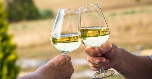 The Best White Wines For Under $25