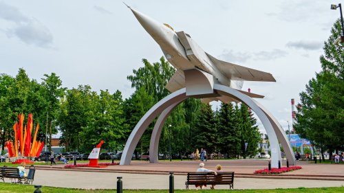The Russian Fighter Jet That May Jump The SR-71 Blackbird As Fastest Plane