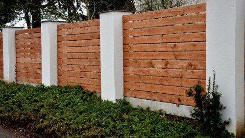 Home Depot Or Lowe's: Which Has Better Deals On Fencing?
