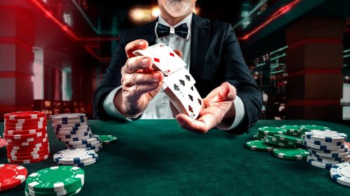 Sneaky Ways Casinos Trick You Into Spending Money