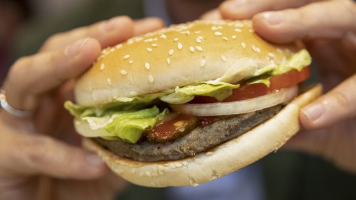 Discontinued Fast Food Burgers We Wish Would Make A Comeback 