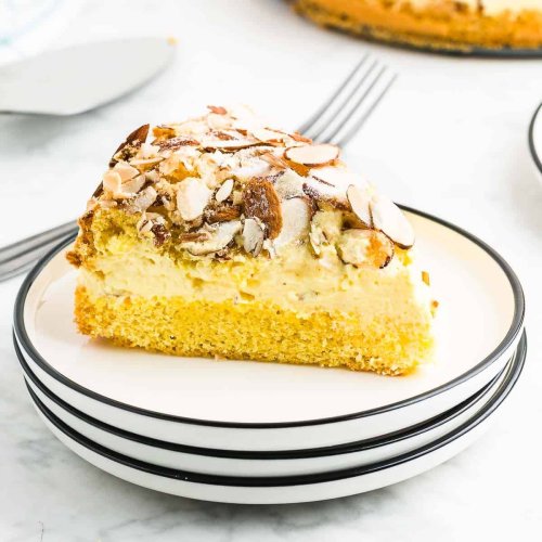 Delicious Cakes to Bake at Home