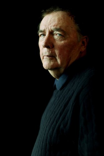 James Patterson gives away £130,000 to independent bookshops