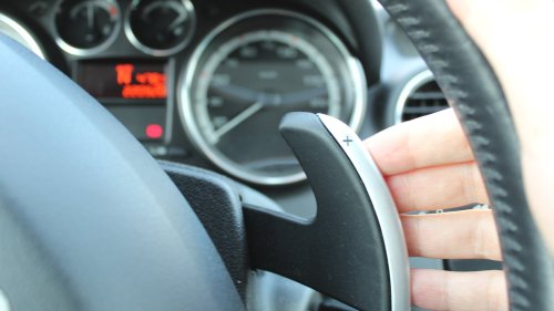 33% Of People Think This Is The Most Pointless Car Feature - SlashGear Survey   
