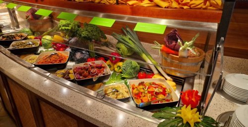 Avoid these cruise ship buffet foods that could ruin your trip