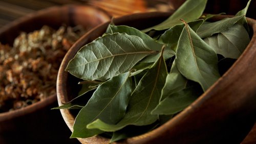 Here's Why Bay Leaves Are Always Cooked Whole
