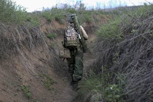 Russia encounters more obstacles in Ukraine, on global front