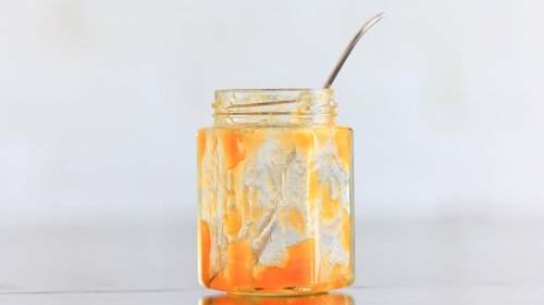 Stop Throwing Out Empty Food Jars & Use Them For This Instead