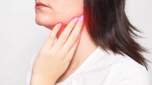 11 Signs Of Oral Cancer You Should Never Ignore  