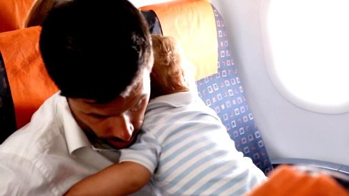 Flight Attendants Really Don’t Want Kids on Their Parents Laps Anymore Because of Safety Concerns