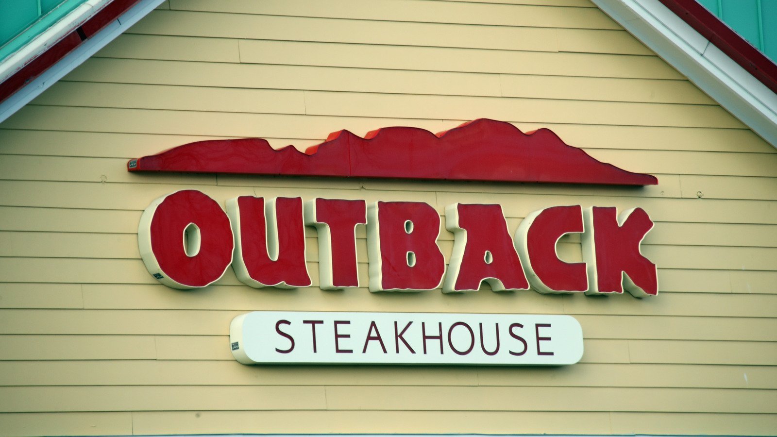 10 Dishes You Should Never Order At Outback Steakhouse