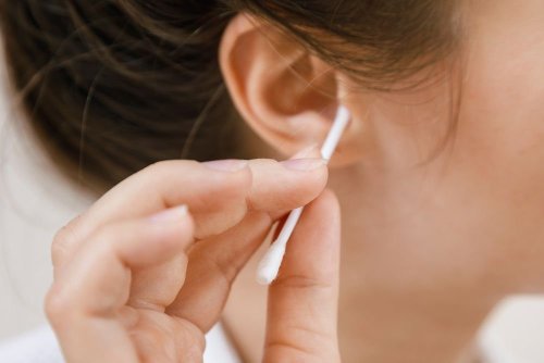 Natural Ways to Eradicate Earwax — Plus More On Cleaning Your Ears