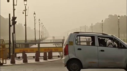India: Dust storm blankets Delhi amid heat wave and horrific air pollution