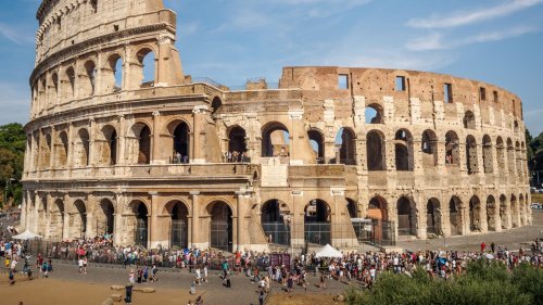 The Biggest Tourist Traps In Europe, According To Rick Steves