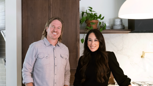 Joanna Gaines sets a romantic Valentine's table — copy the look