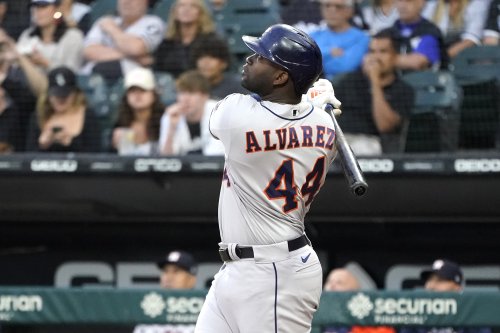 Astros slugger Alvarez hospitalized with shortness of breath