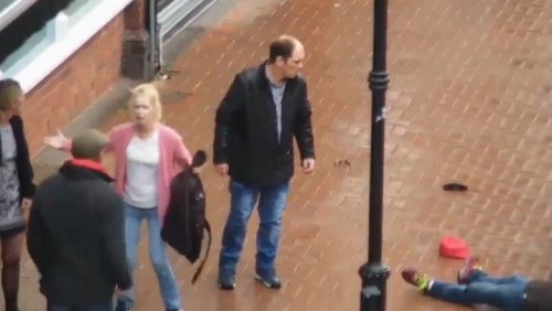 Wrexham family feud erupts into street brawl as man left knocked out on pavement