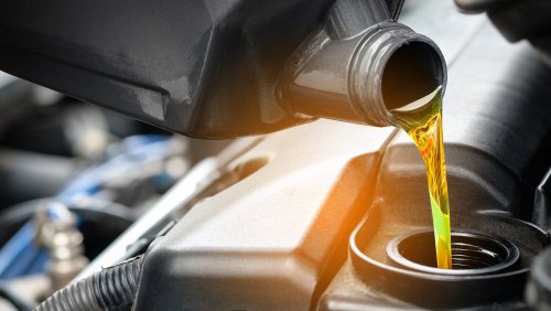 This Pivotal Mistake During An Oil Change May Destroy Your Car