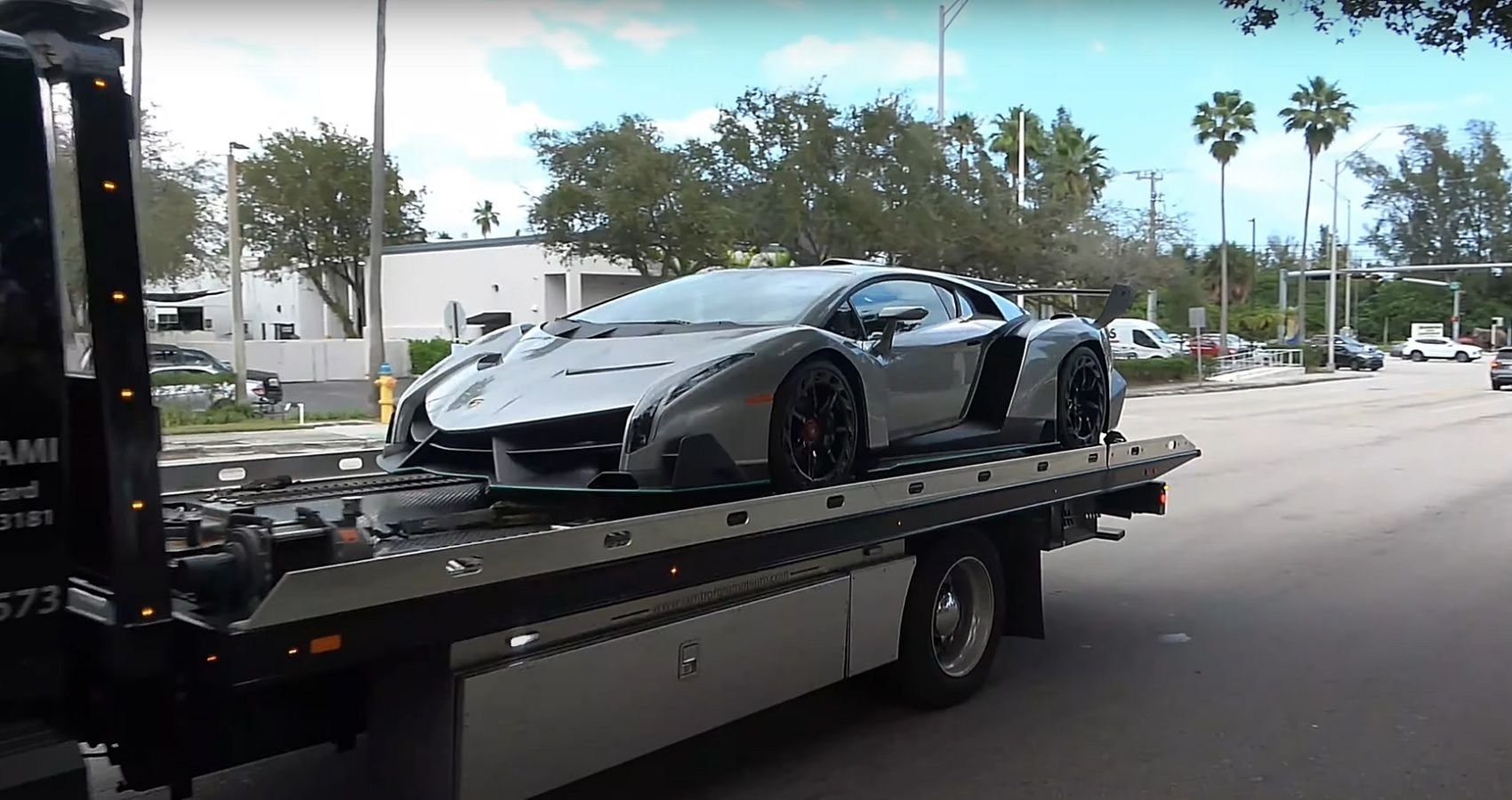 Watch: Lamborghini Veneno Makes A Glorious Ruckus During Dealership Delivery  | Flipboard