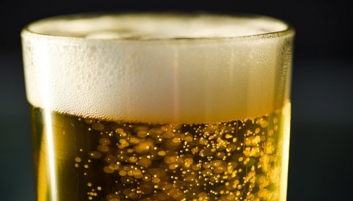 The surprising health benefits to drinking beer every day