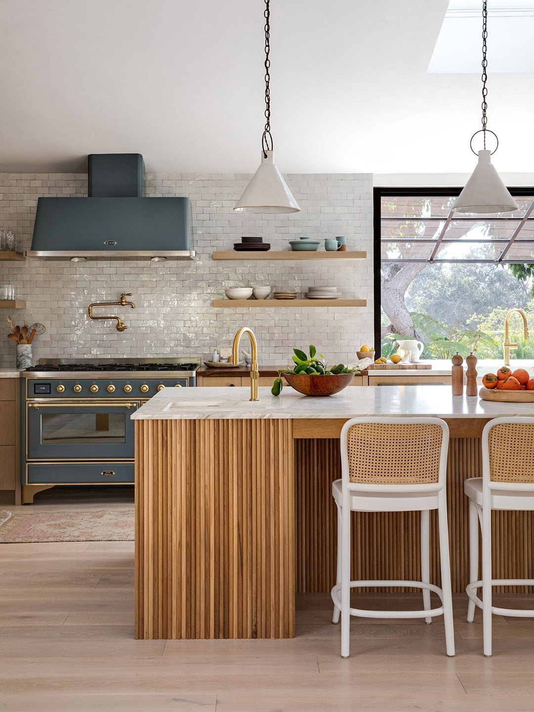 This ever-popular kitchen layout is back (again)