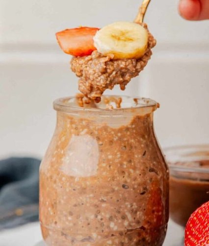 Dessert for breakfast? These Nutella overnight oats will satisfy that craving