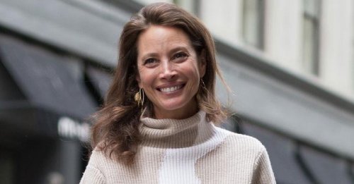 6 winter outfit ideas from Christy Turlington and Cindy Crawford