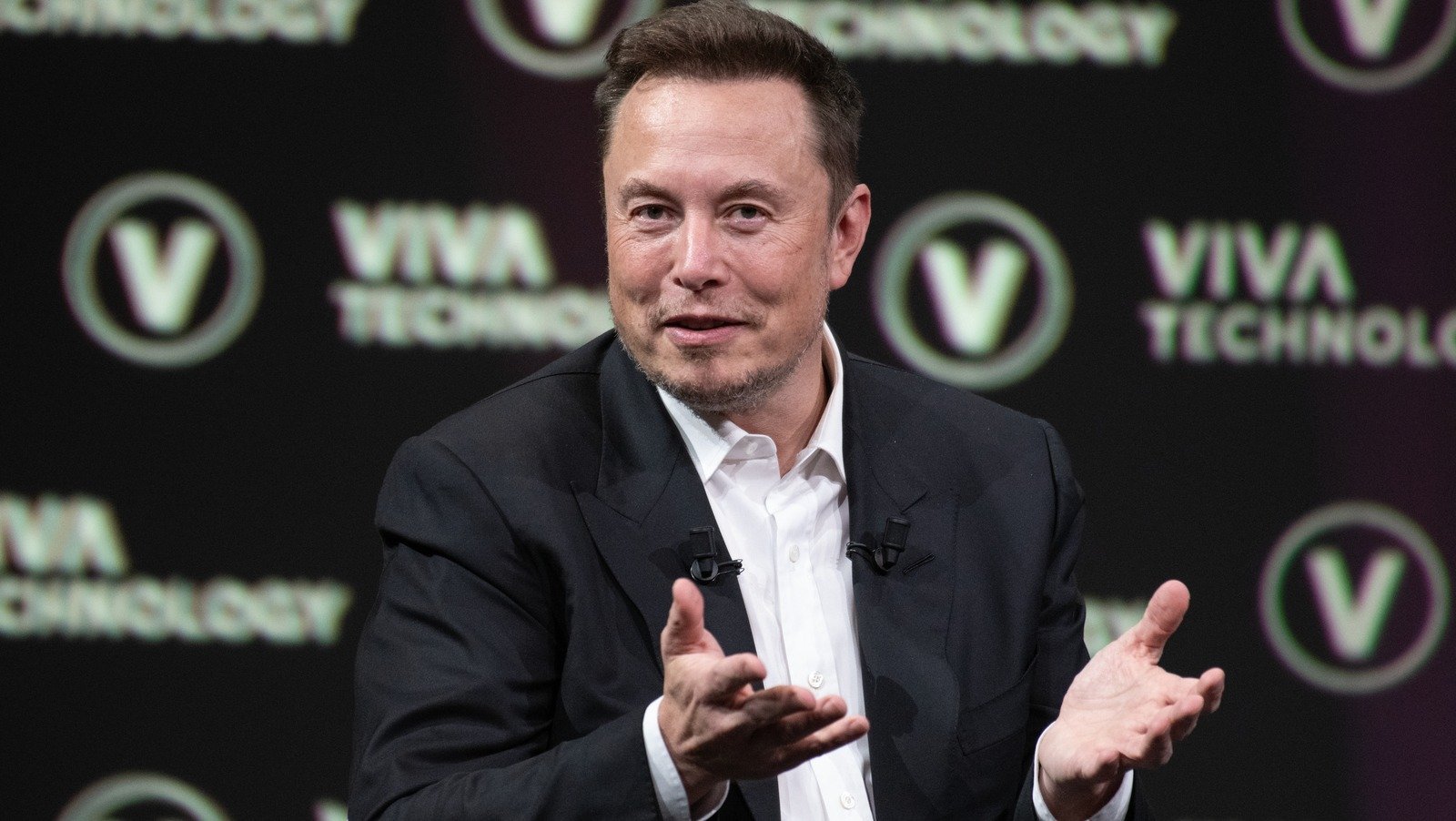 We Should Be Worried About What Elon Musk Is Telling US