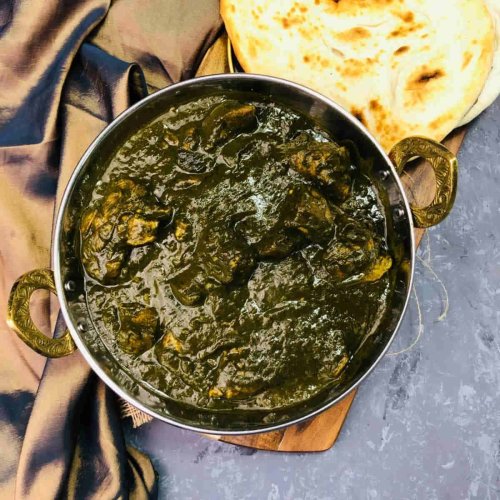 This saag gosht so good, it'll make you forget your favorite takeaway.