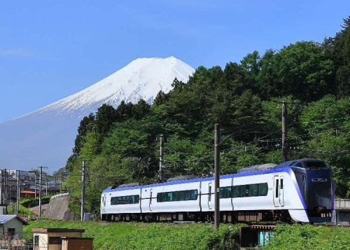 Japan's Got a Sleek 'Fuji Express' You Gotta See to Believe
