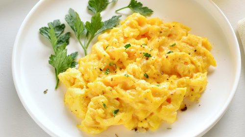 12 Ways To Make Your Scrambled Eggs Taste Better