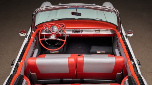 CLASSIC CARS